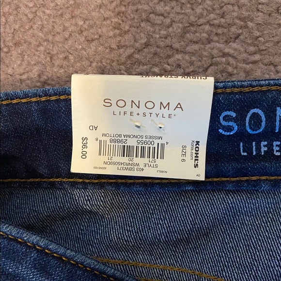 Sonoma Curvy Straight Mid Rise Jeans Size 6 - NWT - Picture 8 of 8